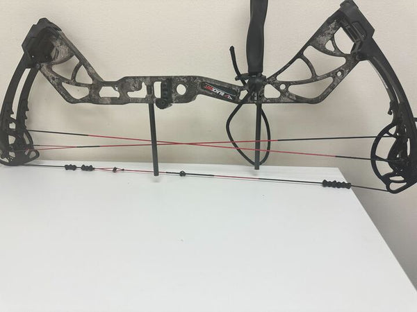 As Is BlackOut Pursuit Compound Bow -TrueTimber Strata -Right Hand - 55-70 lbs.